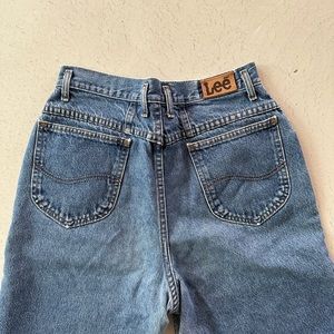 Vintage Lee high waist mom jeans, modern size 6